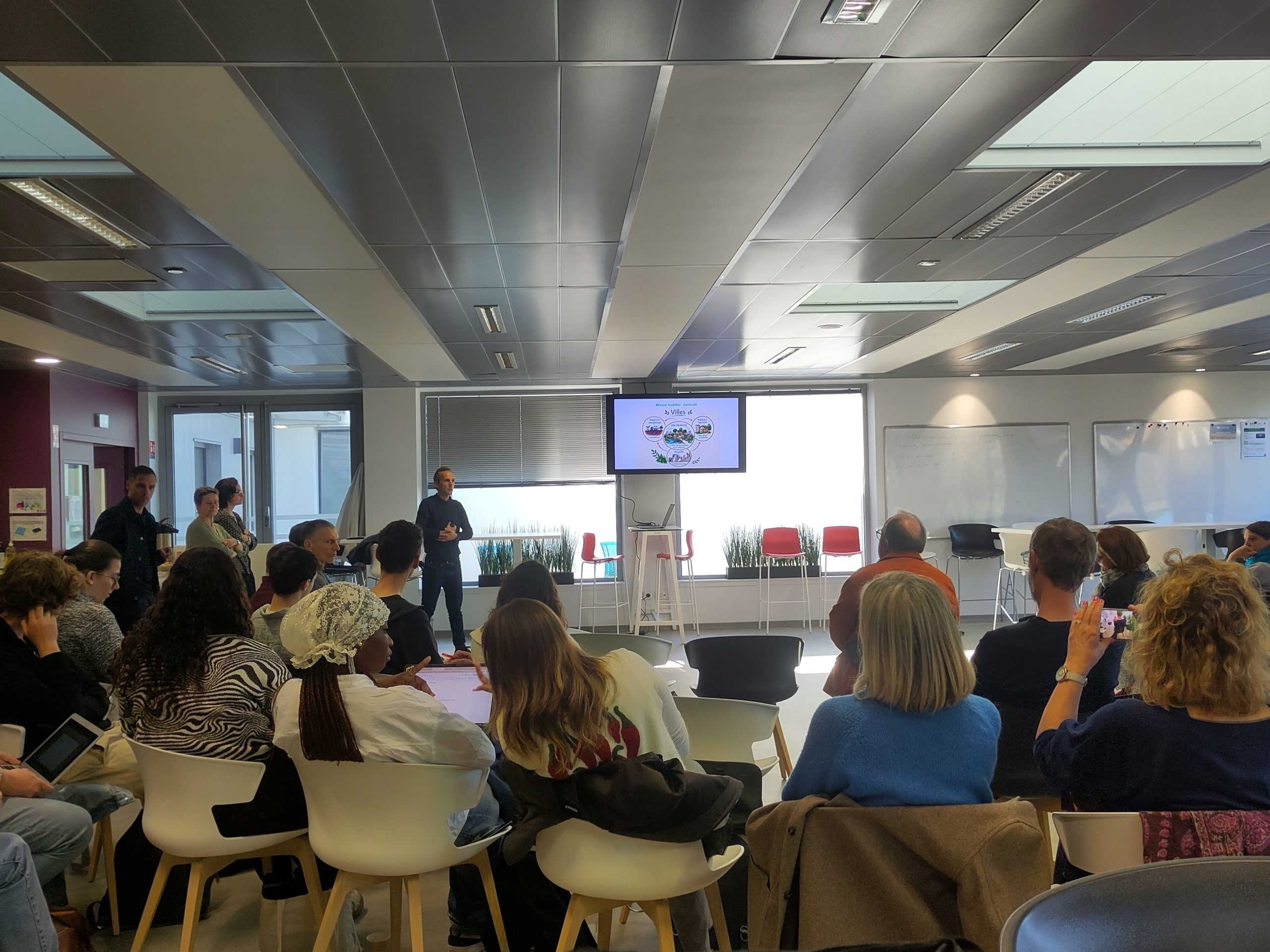 Atelier n°4 – « Comment habiter et bien-vivre demain en ville ? » Thématique : Habitat